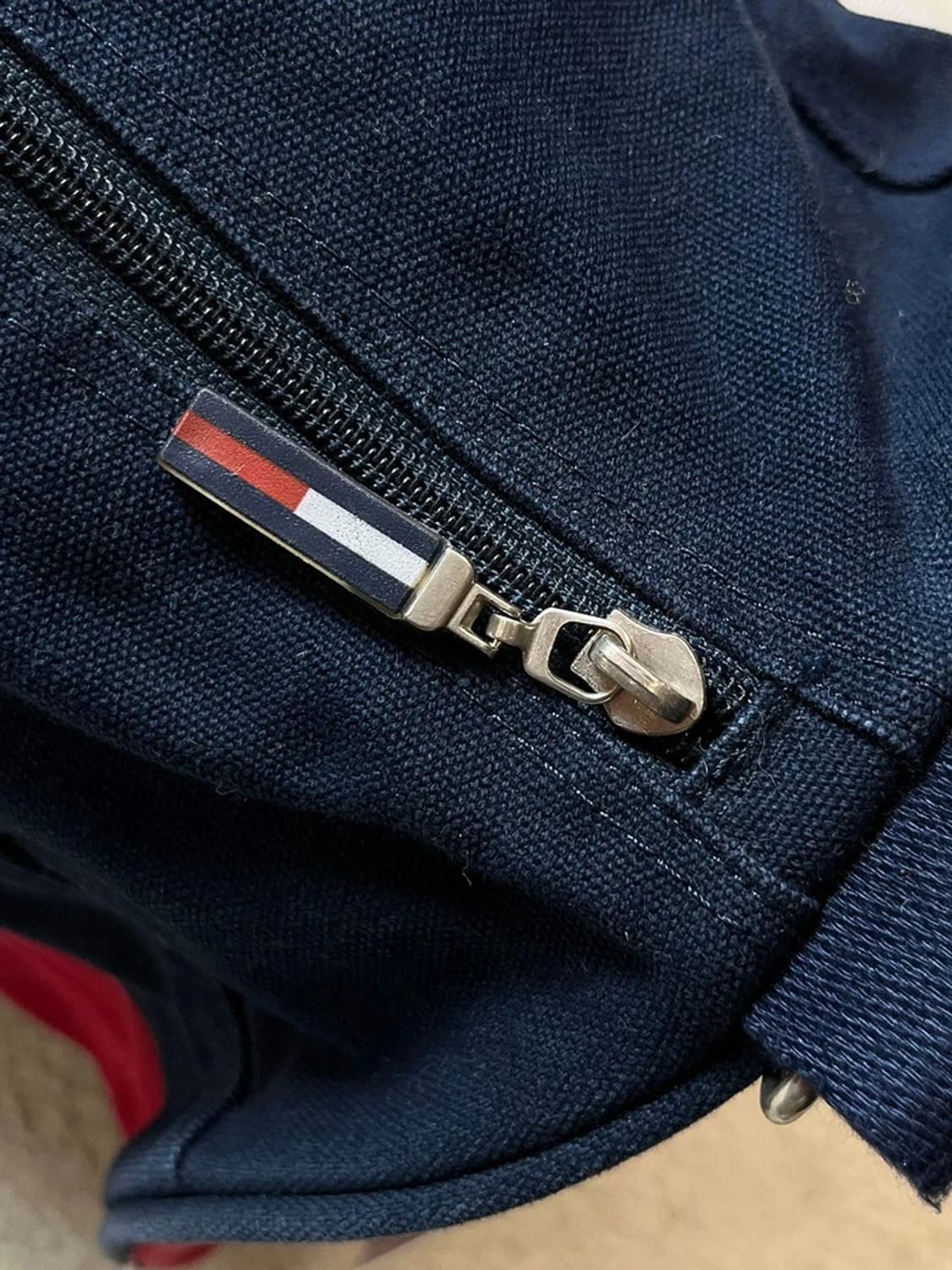 타미힐피거 00's 중형 원통 망치 크로스백 A1711 상품이미지4