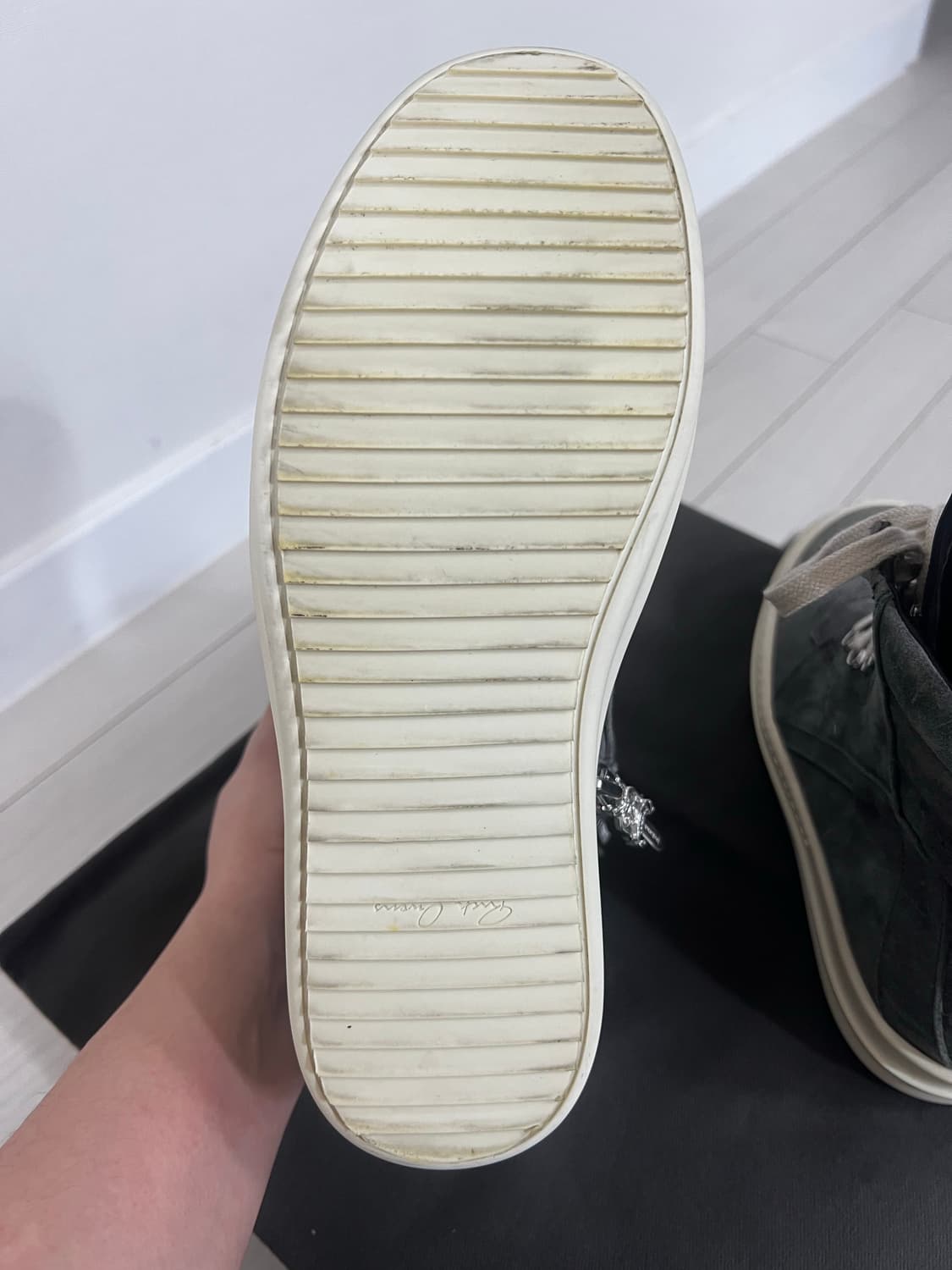 릭오웬 지오바스켓 크롬하츠 콜라보 스웨이드 사이즈 40.5 판매합니다 상품이미지8