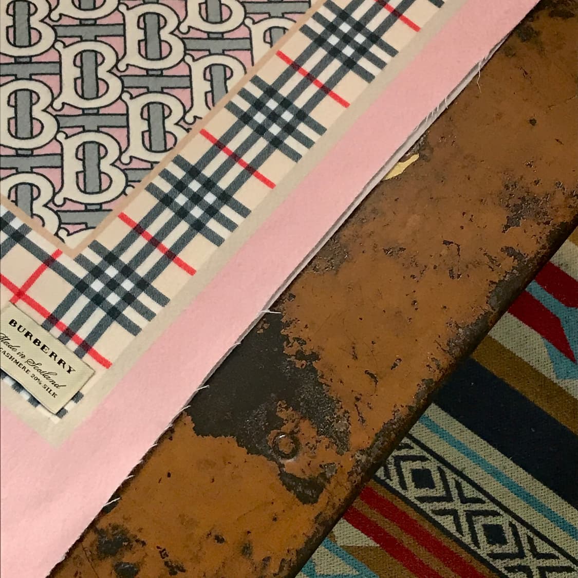 버버리 캐시미어 실크 혼방 빅 머플러 남녀공용  상품이미지6