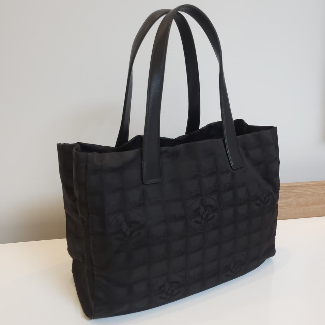 정품 샤넬 뉴트래블 라인 토트백 상품이미지2