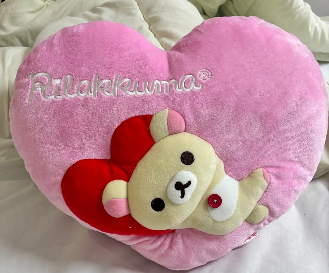 코리락쿠마 하트 쿠션 상품이미지1