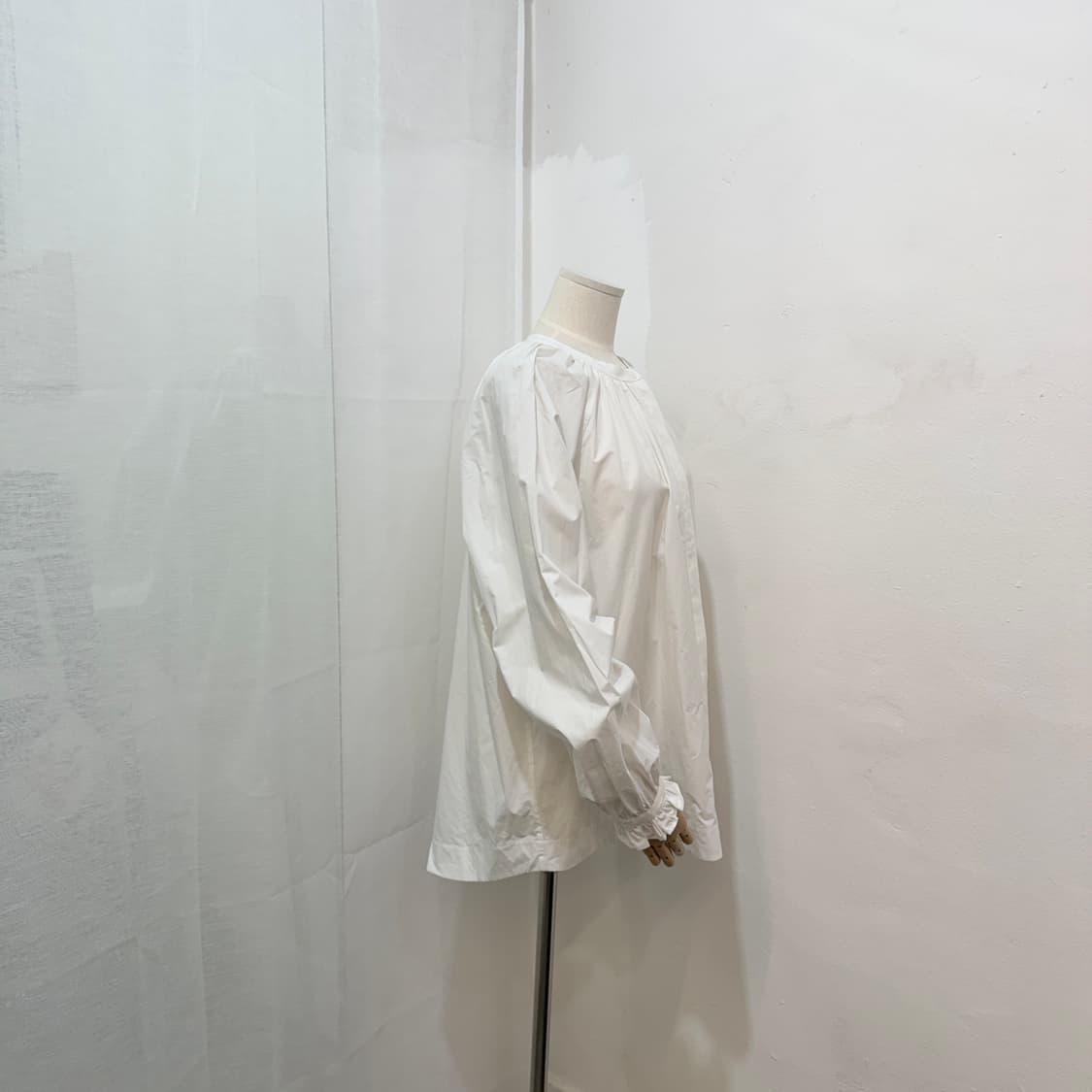 (38)코스 COS 오버핏 화이트블라우스 셔츠 4392 상품이미지3