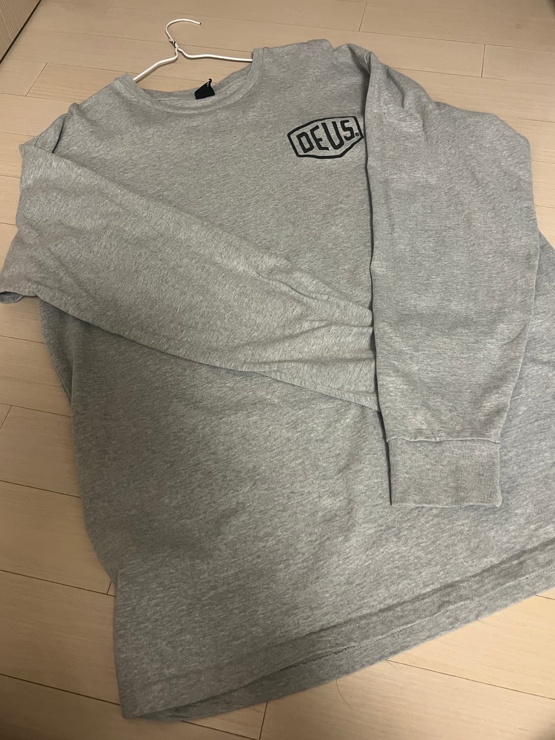 데우스 롱슬리브 L 상품이미지1