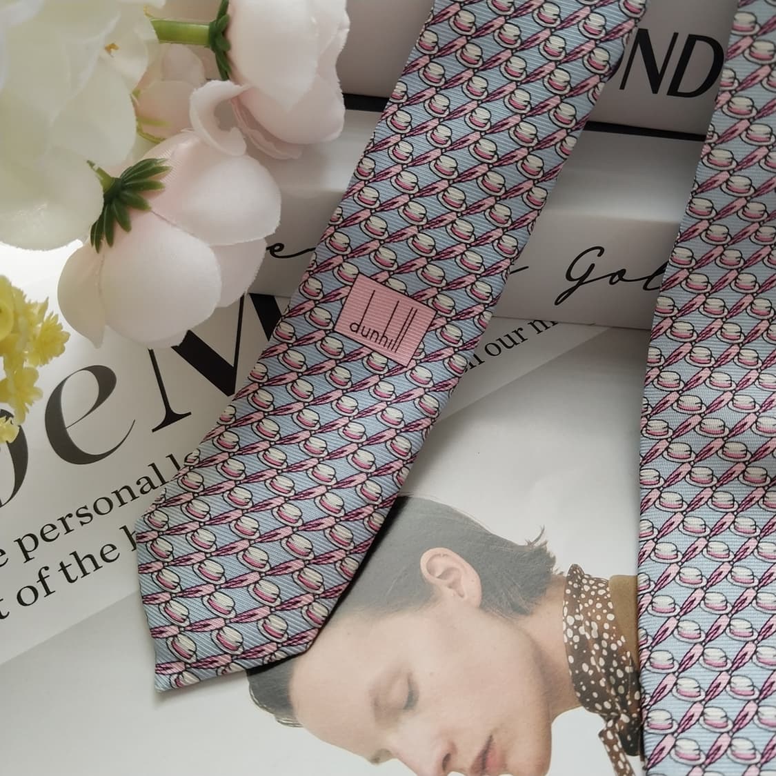 던힐 실크 마술사모자 패턴 넥타이 9.1cm A+등급 K1253
 상품이미지4