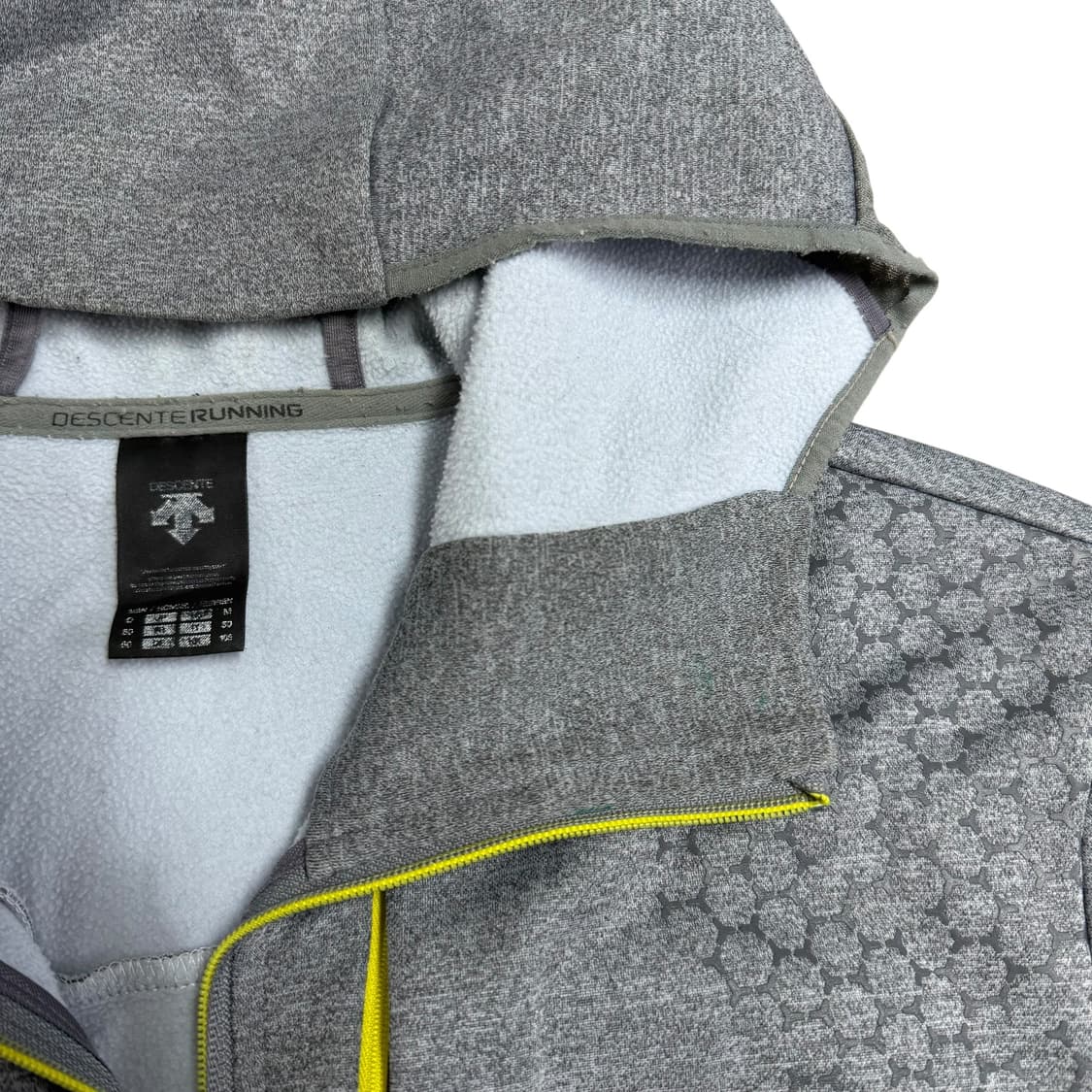 데상트 후드집업 상품이미지2