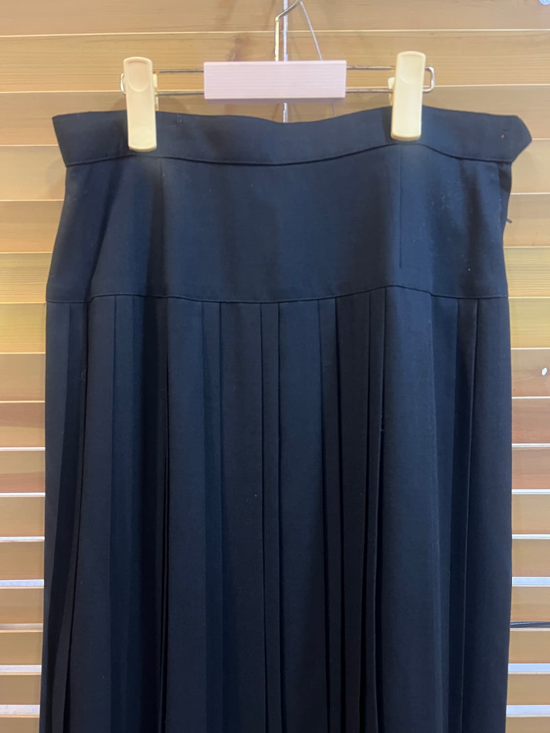 손석화 디자이너 부티크 여성 블랙 플리츠스커트 미디스커트  상품이미지1