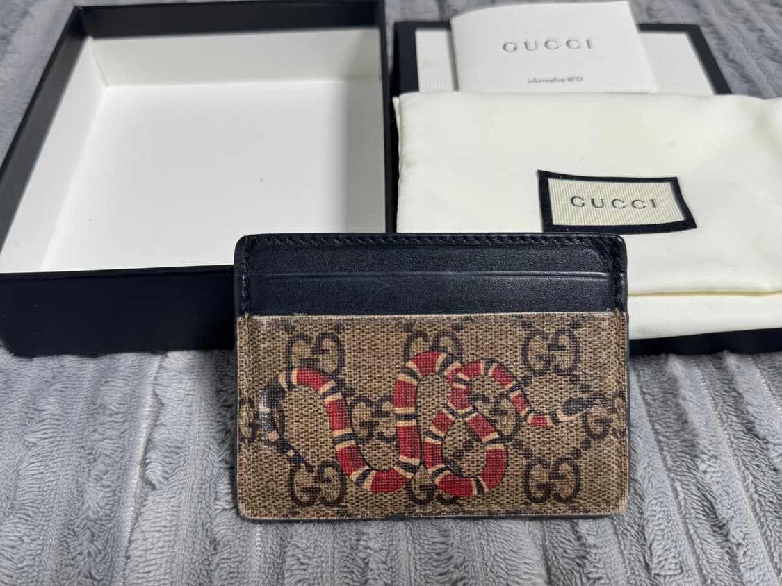 구찌 스네이크 카드지갑 상품이미지1