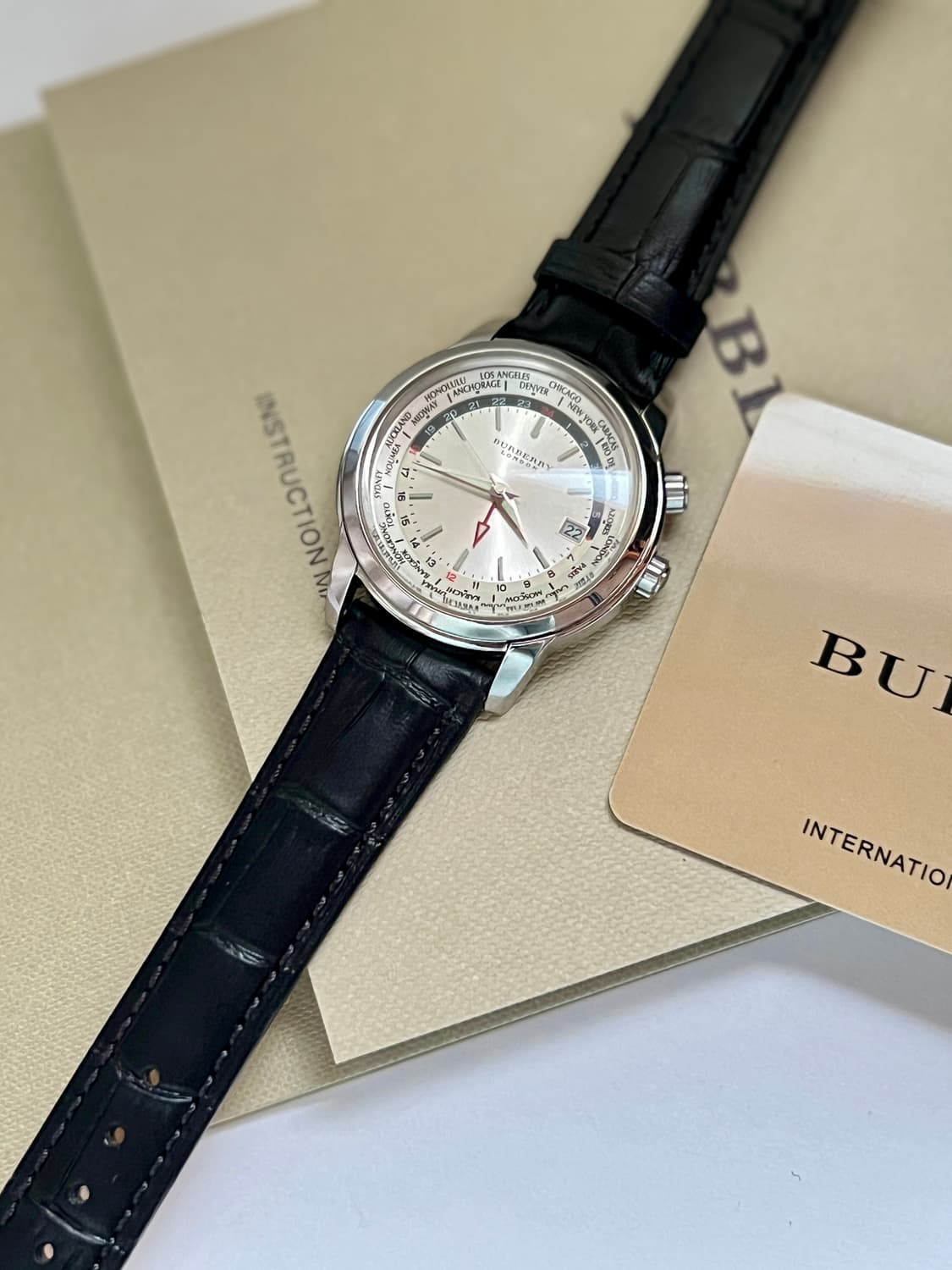 버버리 월드타임 남성 시계 상품이미지5