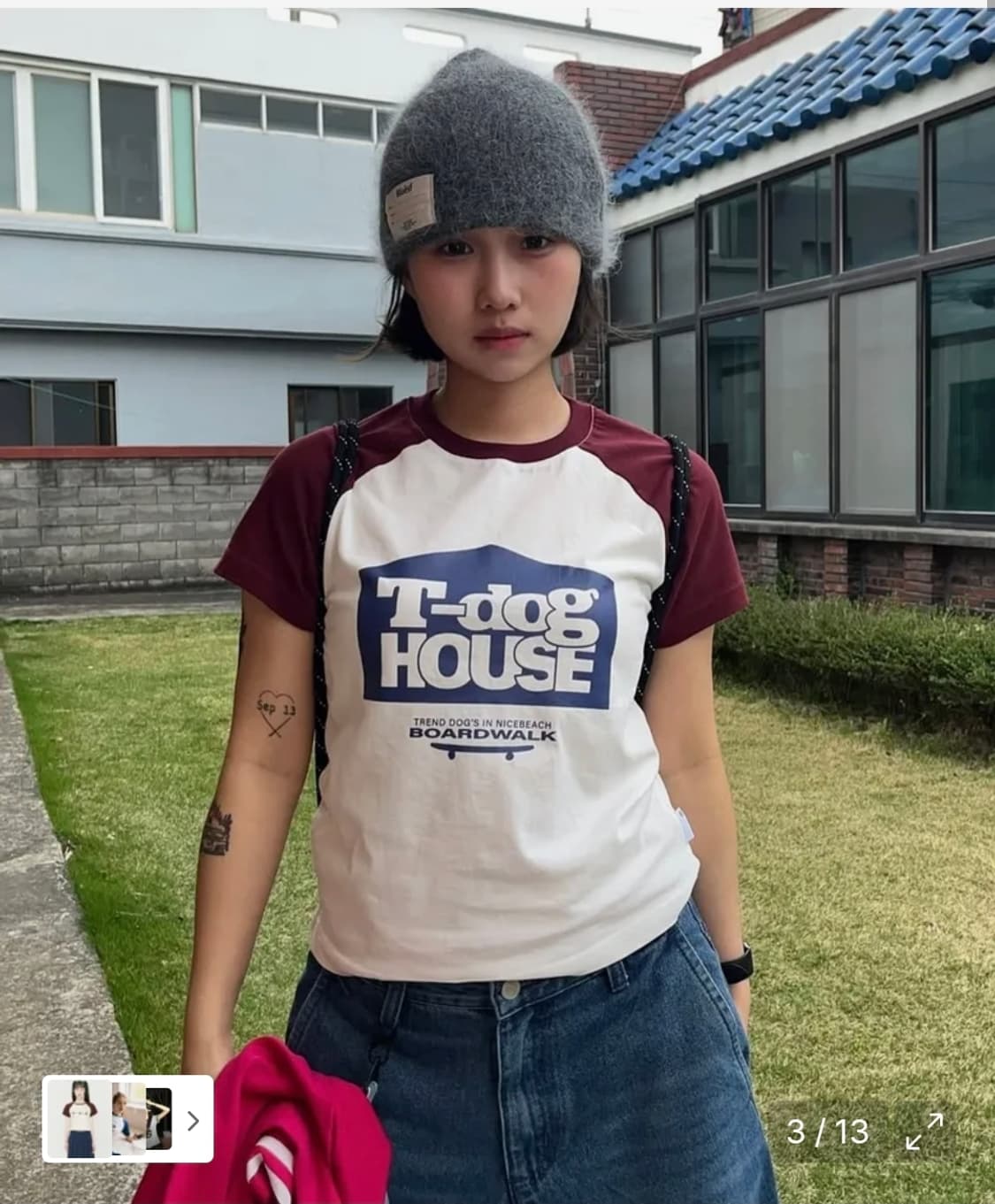 어반디타입) 독 하우스 그래픽 래글런 티셔츠_버건디 상품이미지1