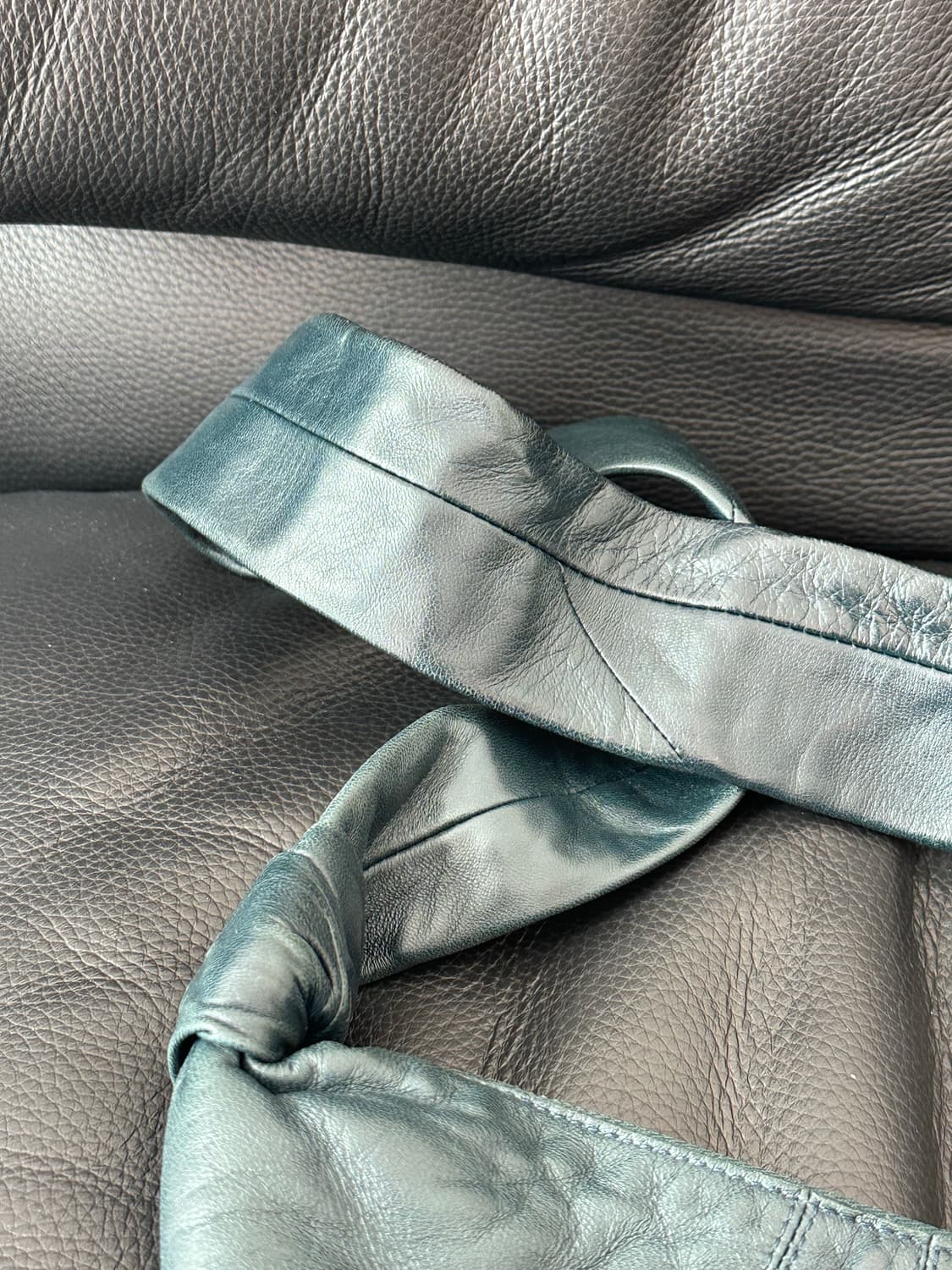 르메르 크로와상 범백 스몰 미드나잇그린 상품이미지6