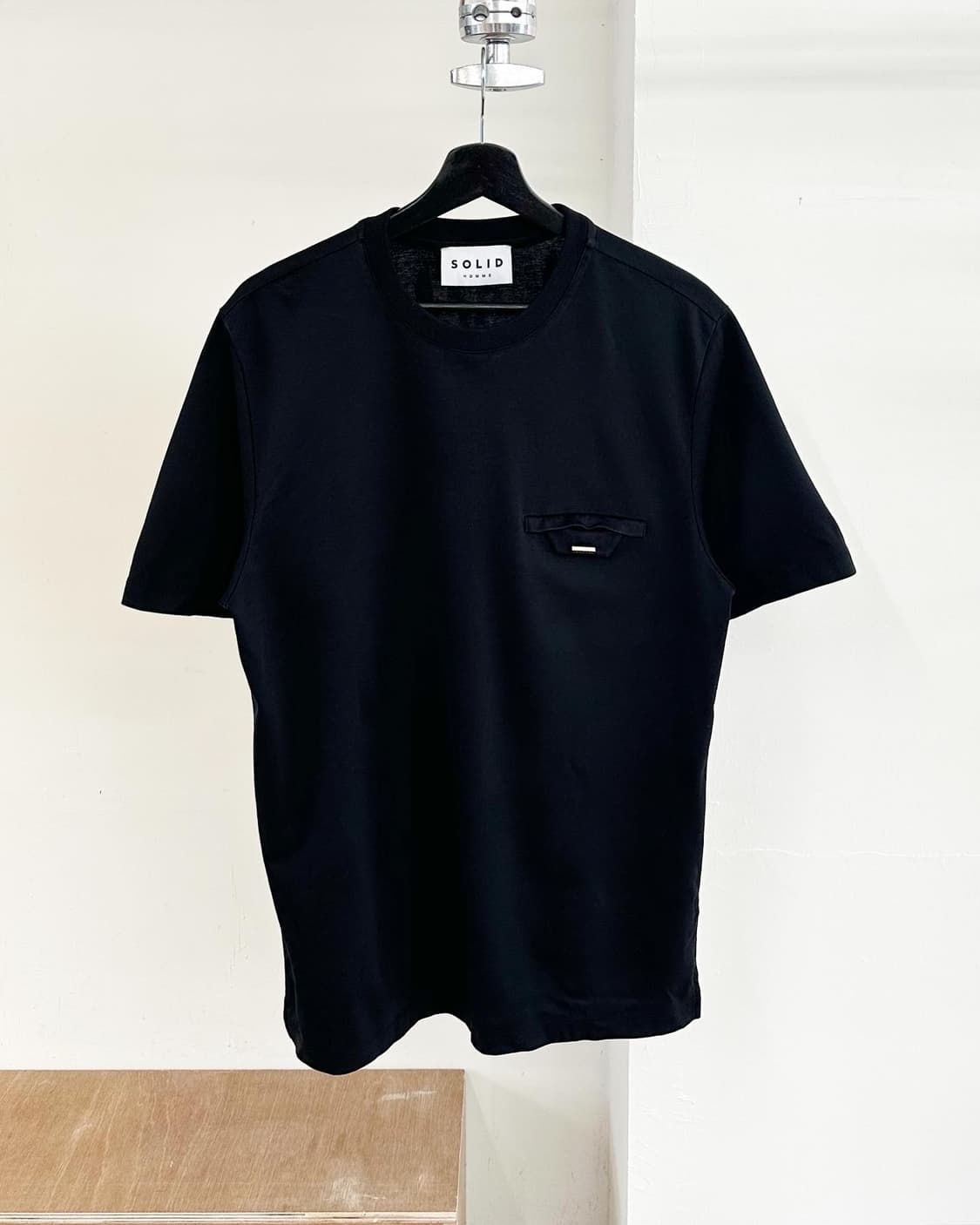 솔리드옴므 블랙 포켓 코튼 하프티  상품이미지1