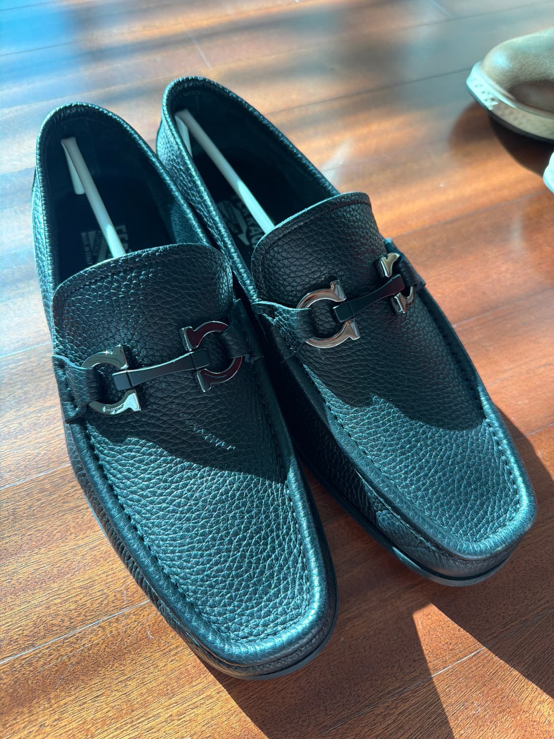 (정품) 페레가모 남성 블랙 구두 상품이미지1