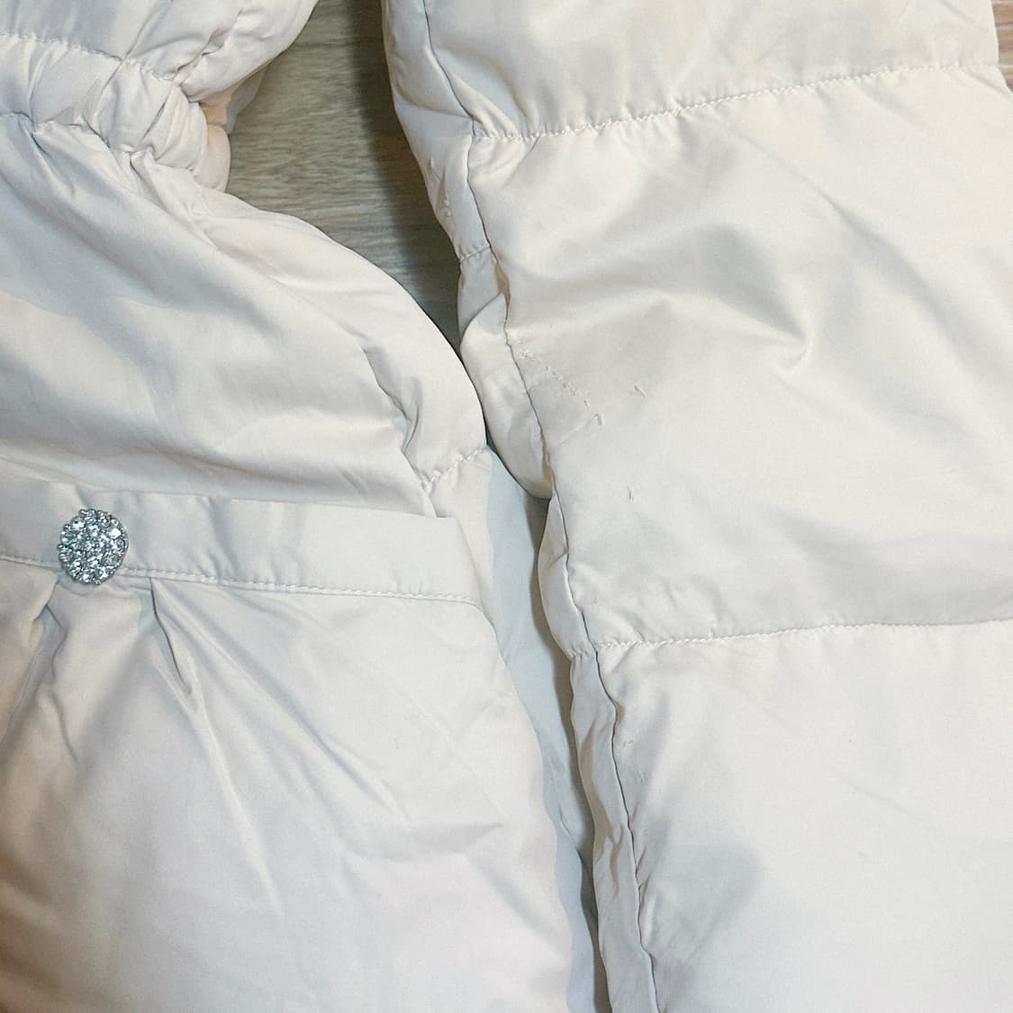 빈티지 리본 폼폼이 패딩 코트 히메갸루 로걀 라떼 달천깔 일브 양산형  상품이미지3