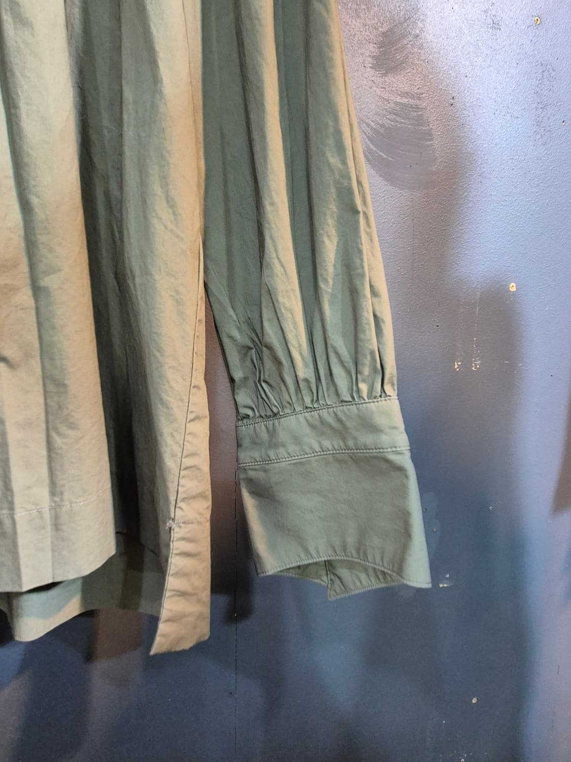 칼 라거펠트 카키색 여성 셔츠 95 상품이미지5