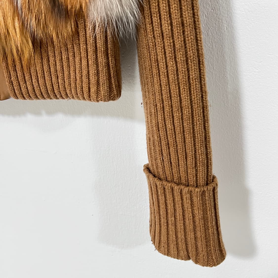 [S] 베이지 폭스퍼 니트집업 상품이미지5