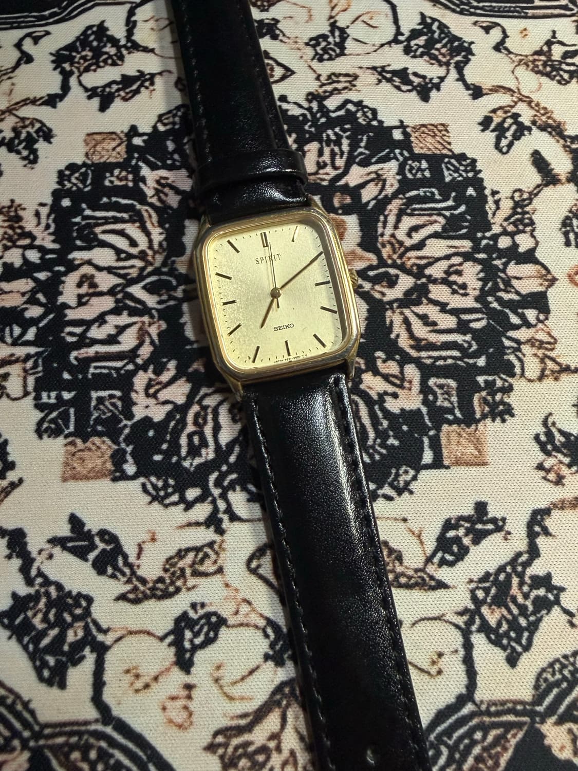 SEIKO 빈티지 쿼츠 시계 상품이미지1