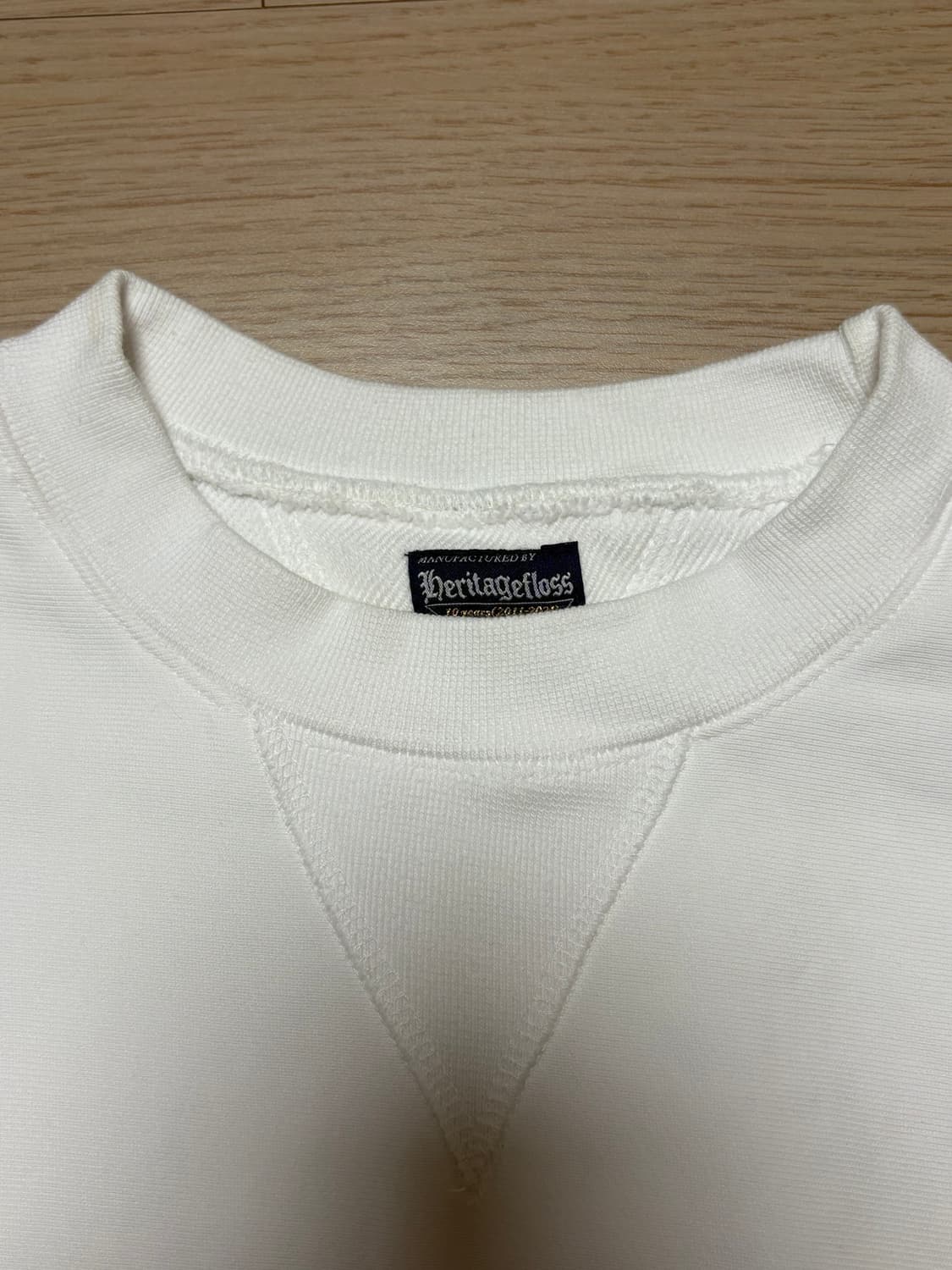 헤리티지플로스 맨투맨 화이트 m 상품이미지4