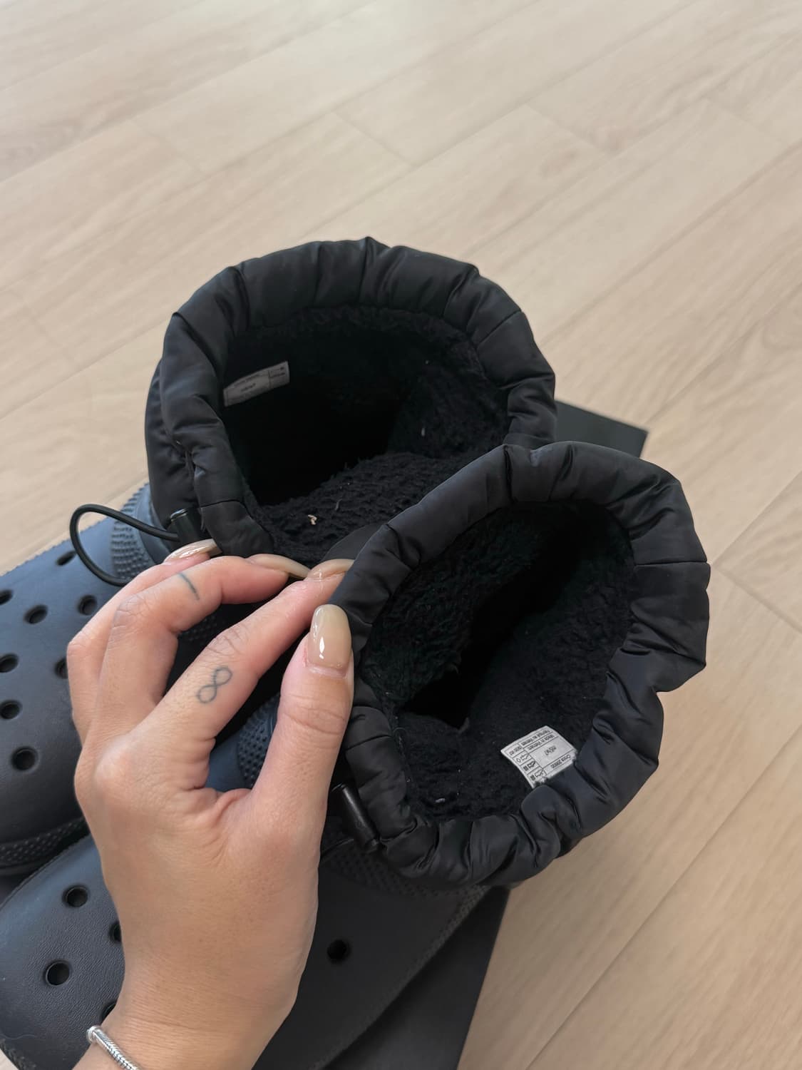 크록스 패딩부츠 235 상품이미지2