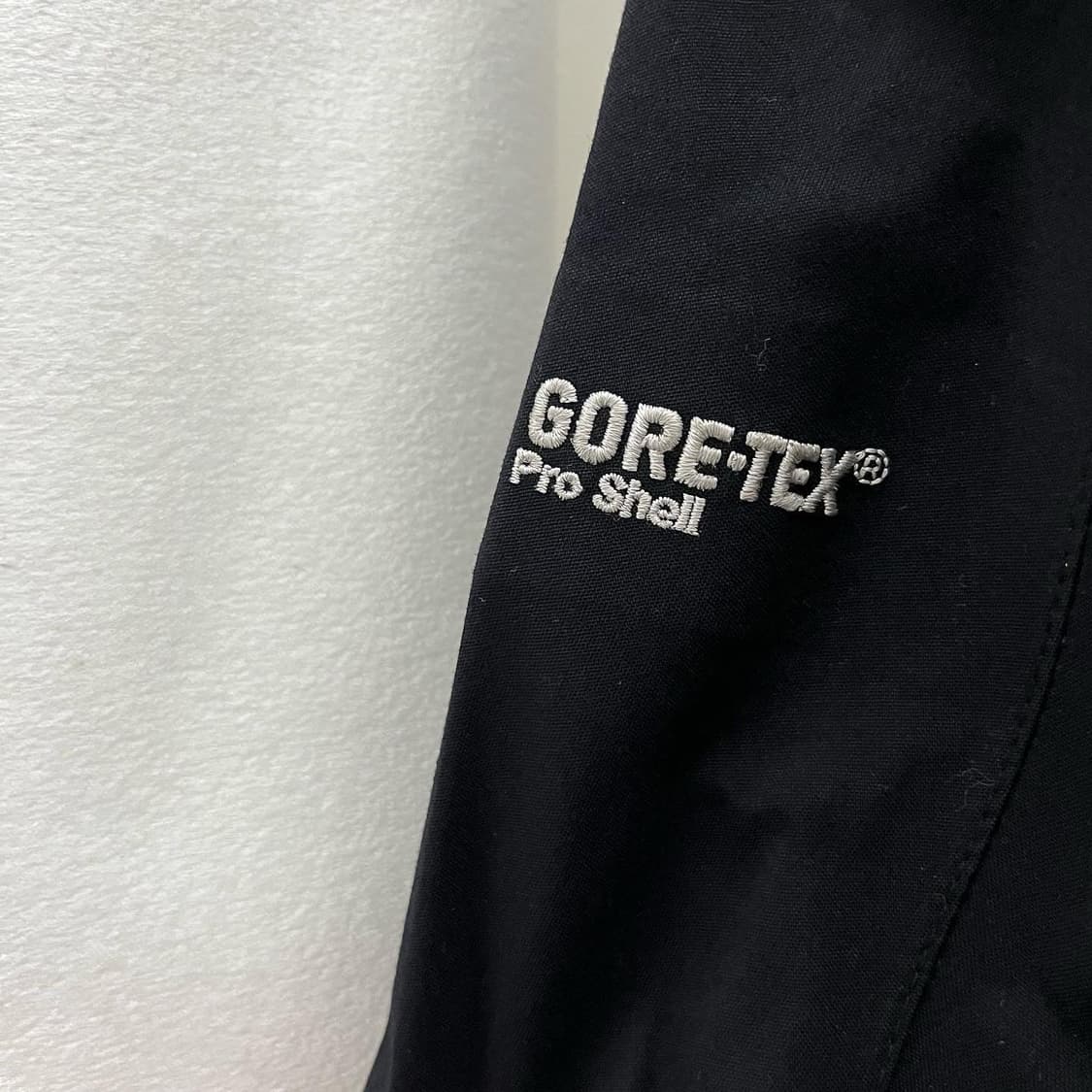 노스페이스 블랙 고어텍스 윈드브레이커 상품이미지4