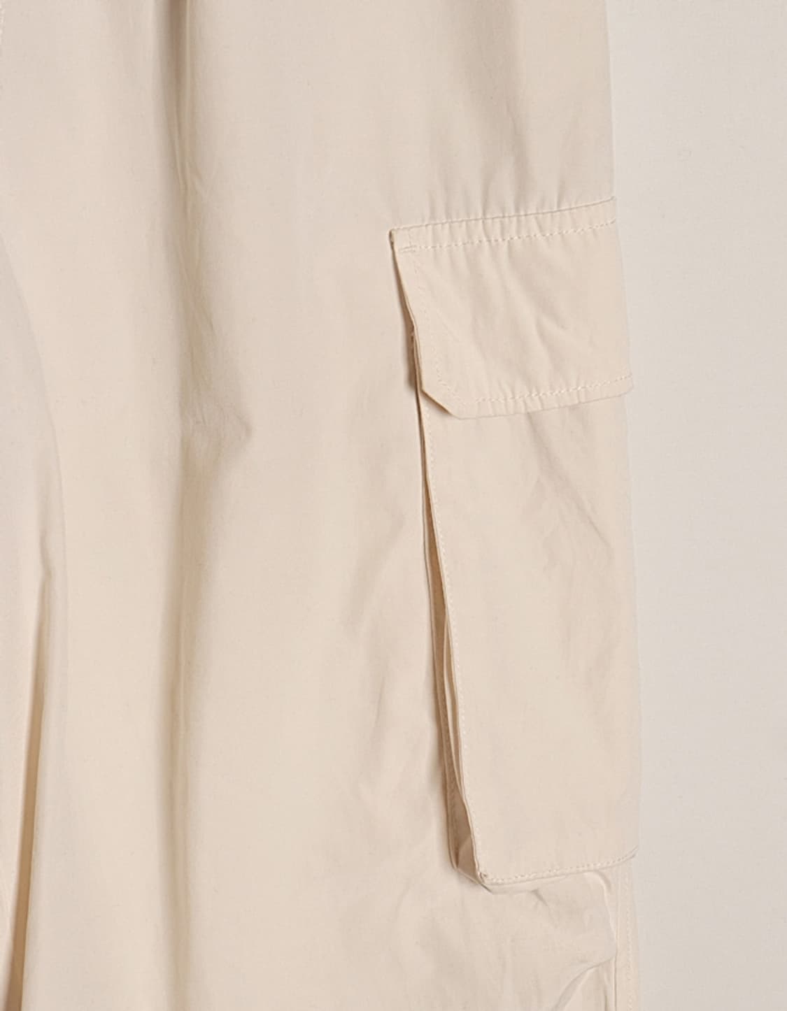 G U Parachutte Cargo Pant (26) 상품이미지3