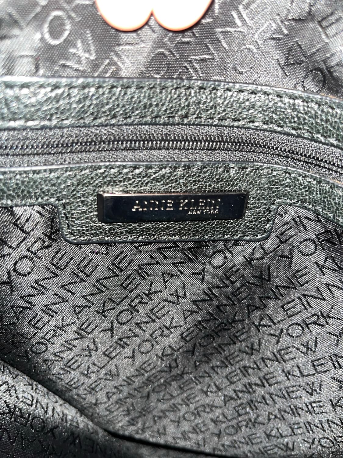 Anne Klein Black Leather Shoulder Bag 상품이미지10