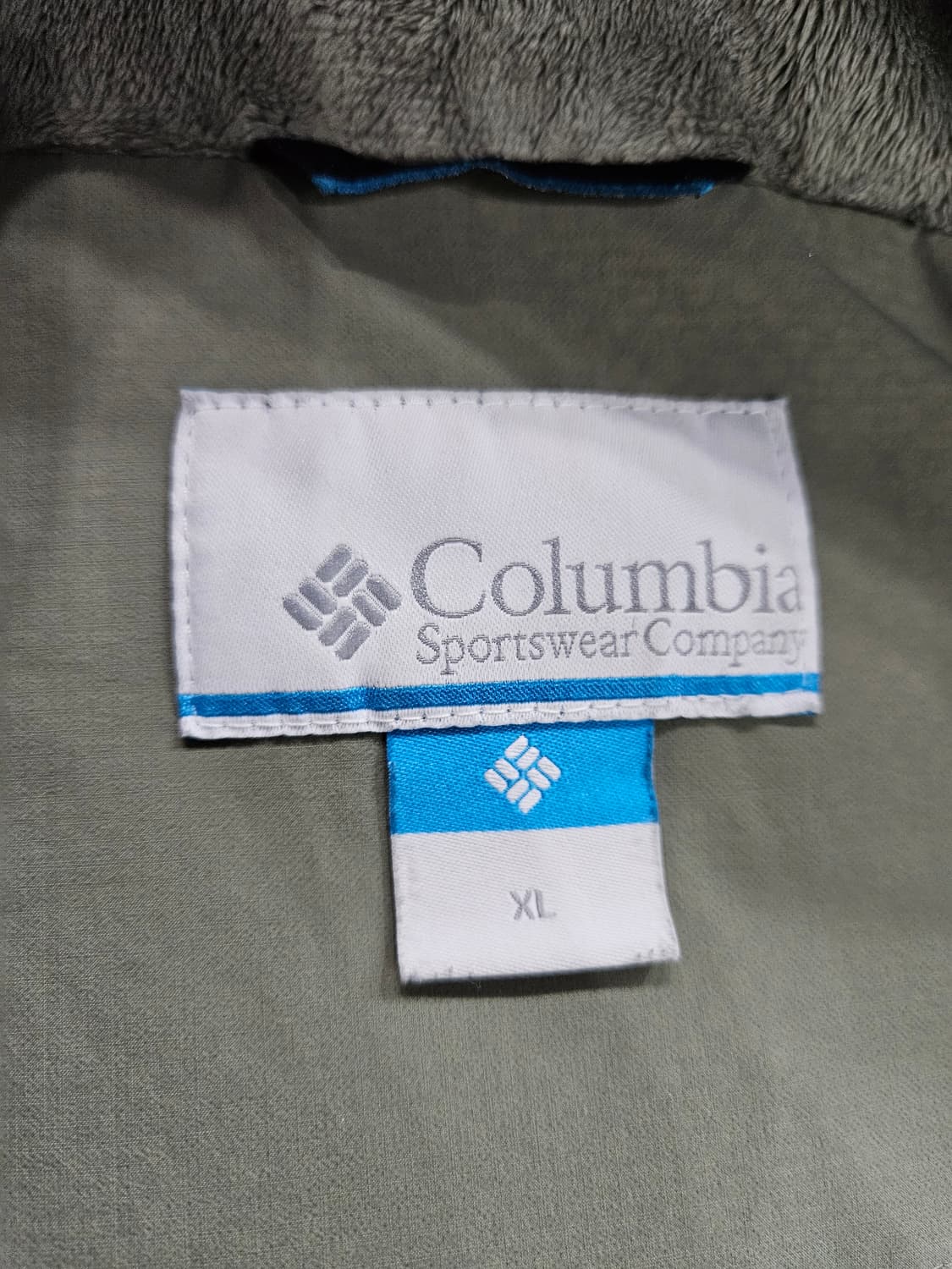 콜롬비아 옴니히트 라이트카키 그럼 105 구스다운 패딩  상품이미지3