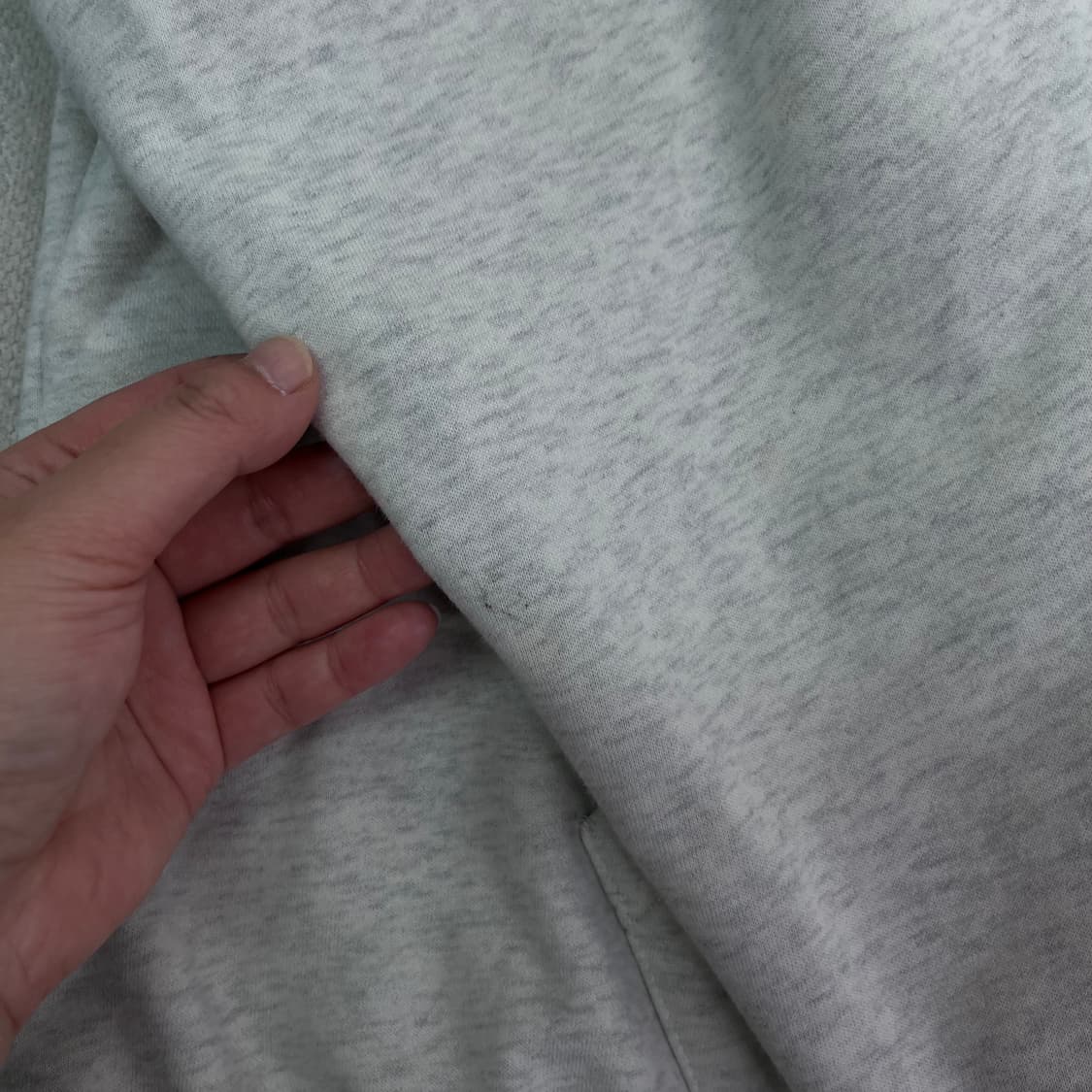 105 피오갓 7주년 ABC 크림 후드티 상품이미지7