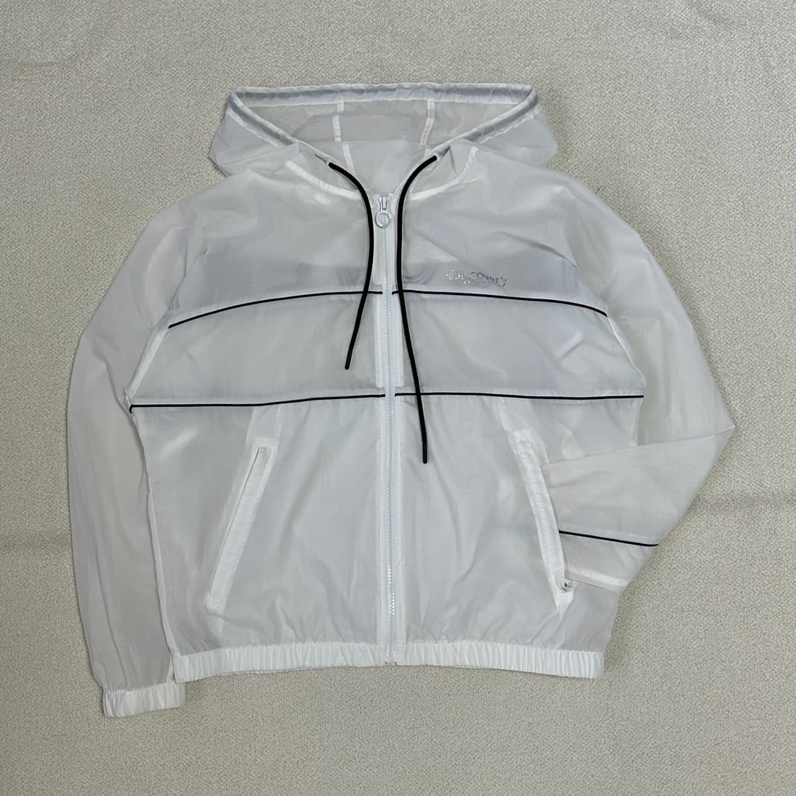 디스커버리 로고플레이 숏기장 바람막이 상품이미지1