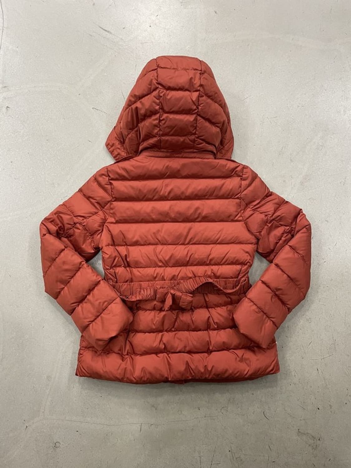 버버리 키즈 오렌지 패딩 12Y 상품이미지3