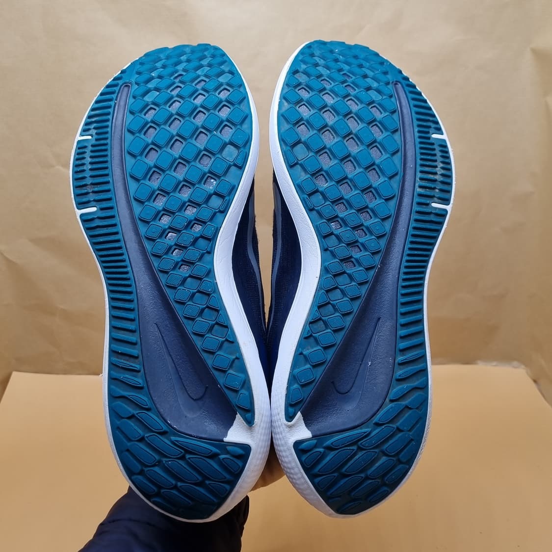 나이키 에어 윈플로9 남성운동화285 상품이미지3