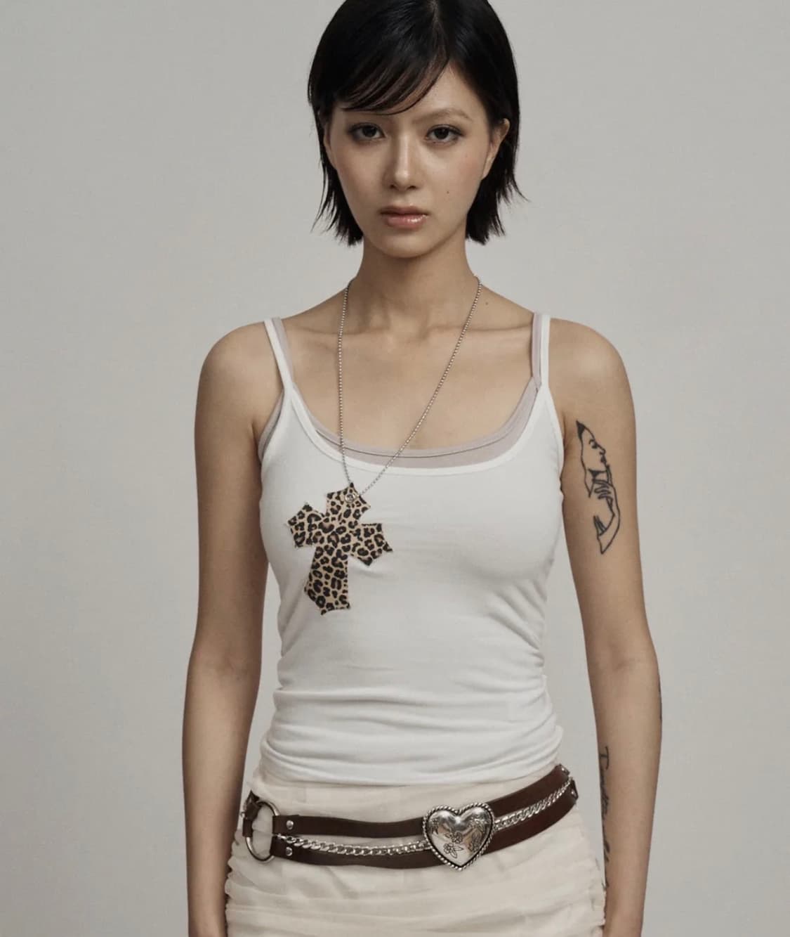일리오 화이트 레오파드 크로스 슬리브리스  상품이미지1
