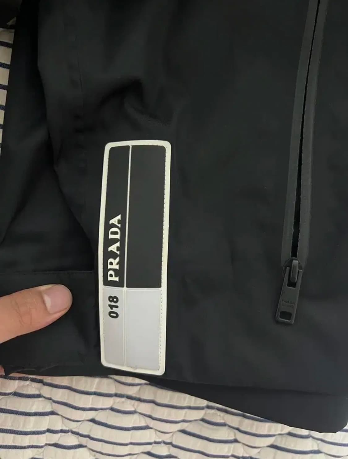 프라다 018 개버딘 바람막이 상품이미지4