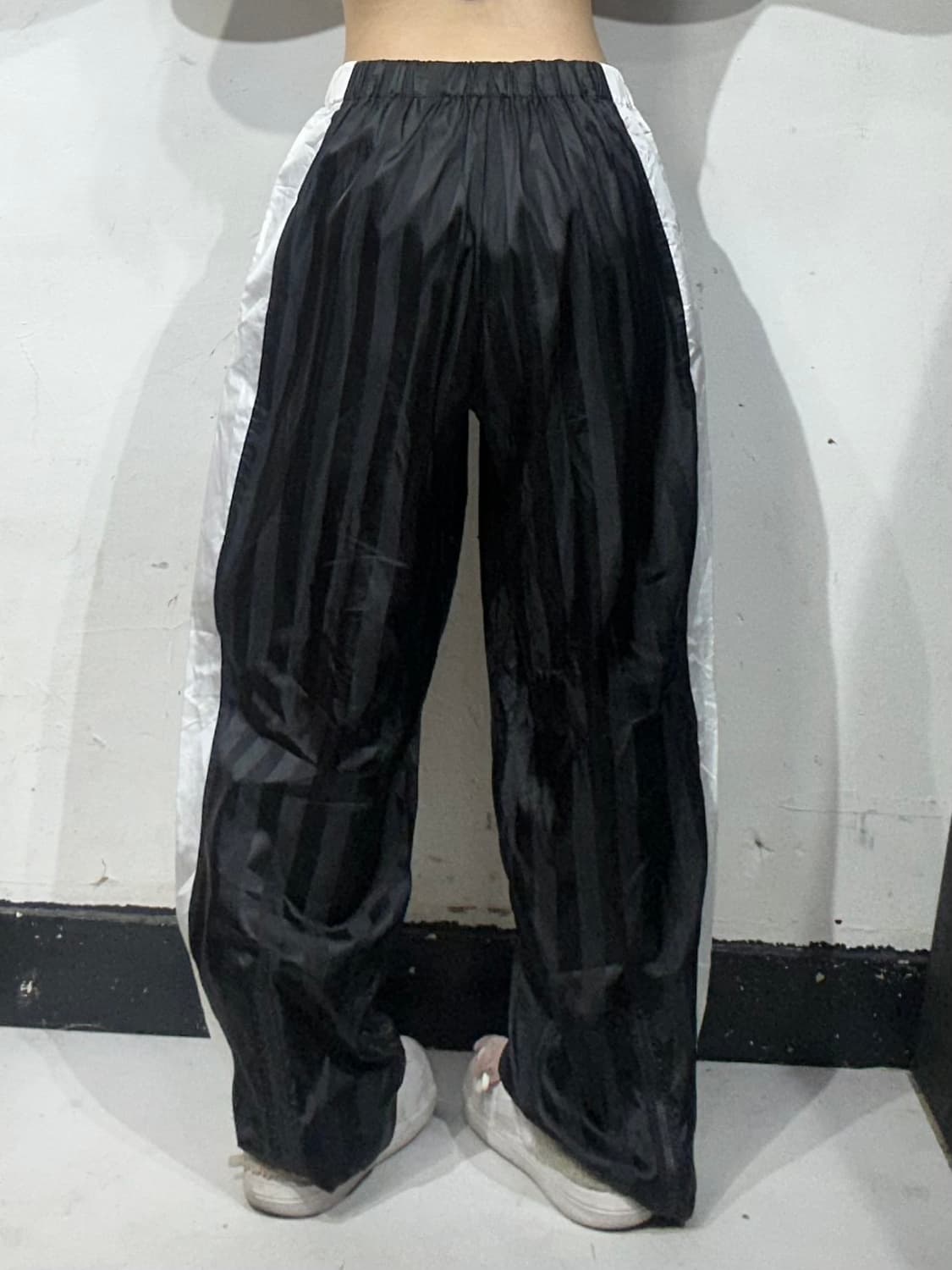 푸마 블랙 와이드 화이트 사이드 라인 트랙 팬츠 추리닝 바지 L 상품이미지3