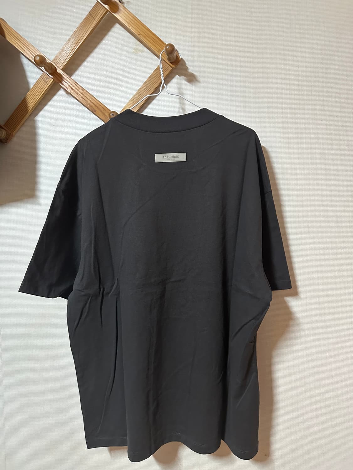 피오갓 에센셜 1977 티셔츠 M사이즈 블랙 상품이미지2