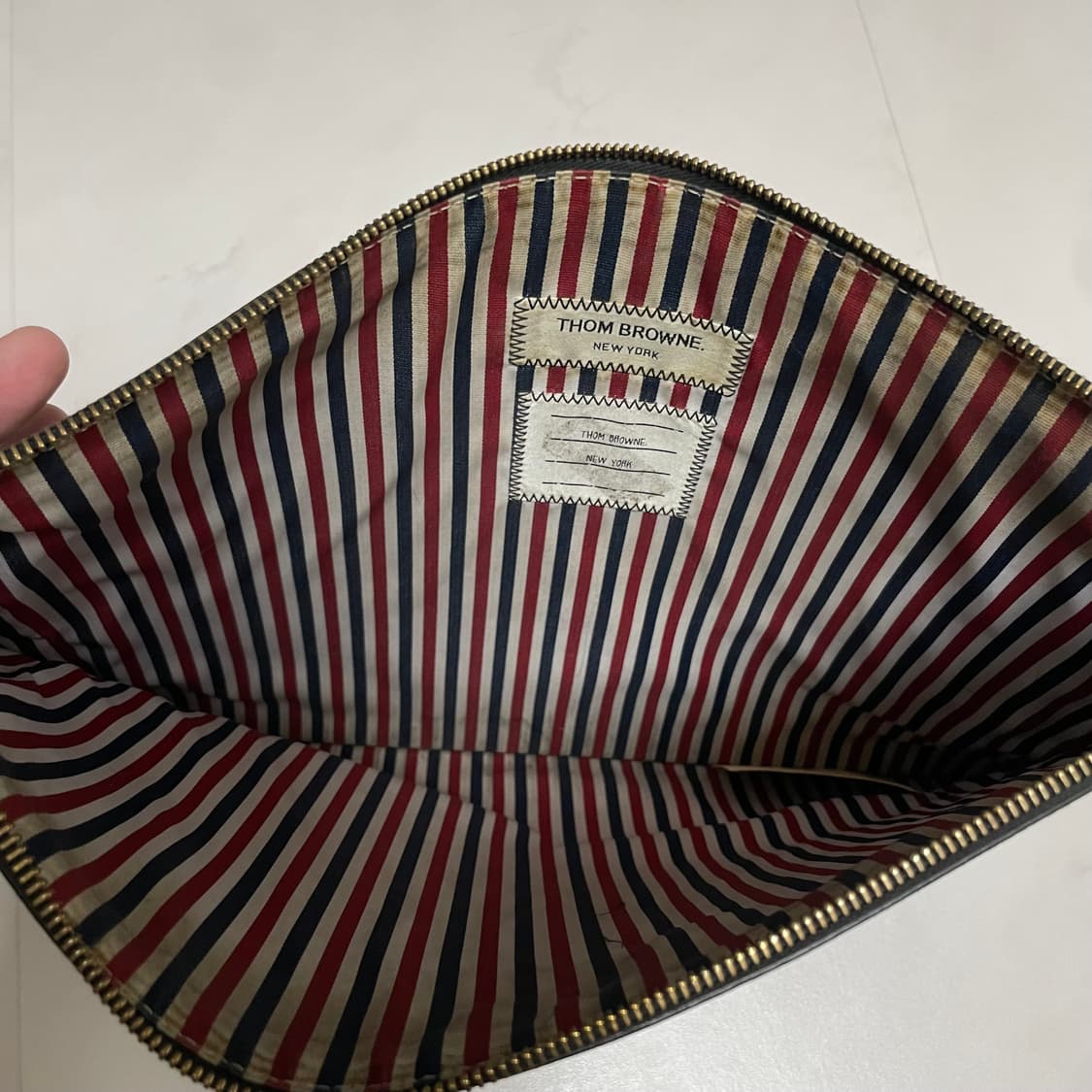 톰브라운 클러치 정품 라지 상품이미지5