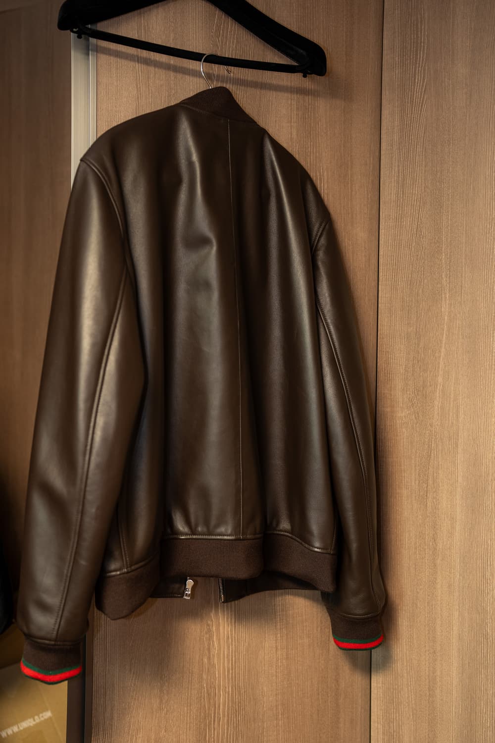 GUCCI 엠보 로고 램스킨 봄버 자켓 54 상품이미지8