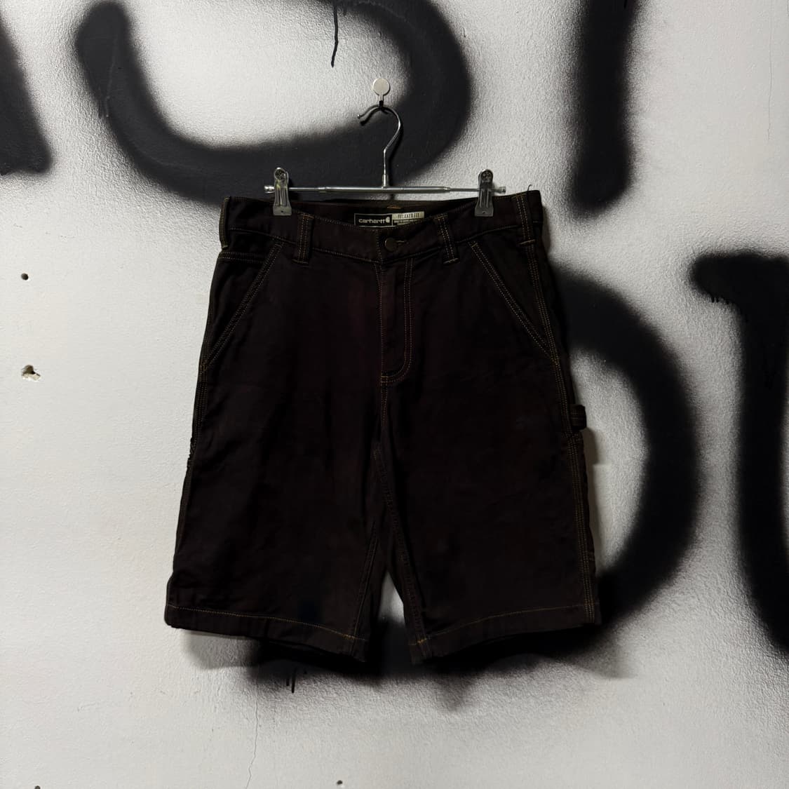 칼하트 릴렉스 핏 원 포인트 카펜터 디테일 와이드 쇼츠 팬츠 브라운 상품이미지2