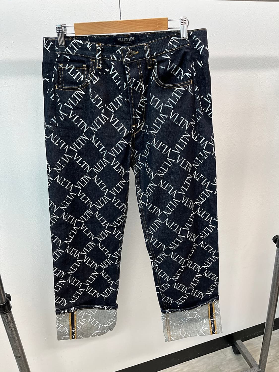 32) 발렌티노 레터링 청바지  상품이미지5