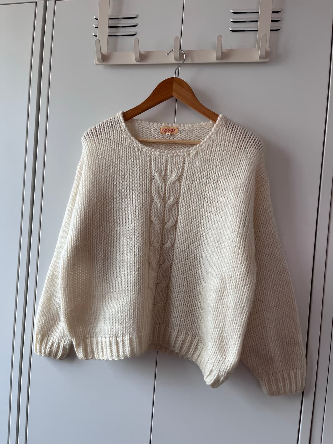AVANT 아이보리 꽈배기 라운드 니트 상품이미지4
