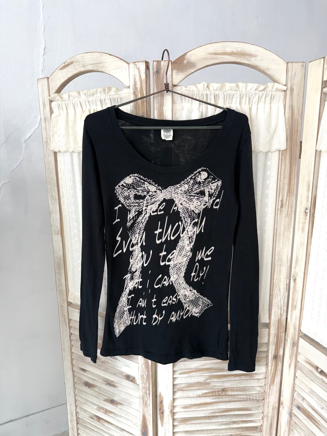Black ribbon printed long sleeve 상품이미지1