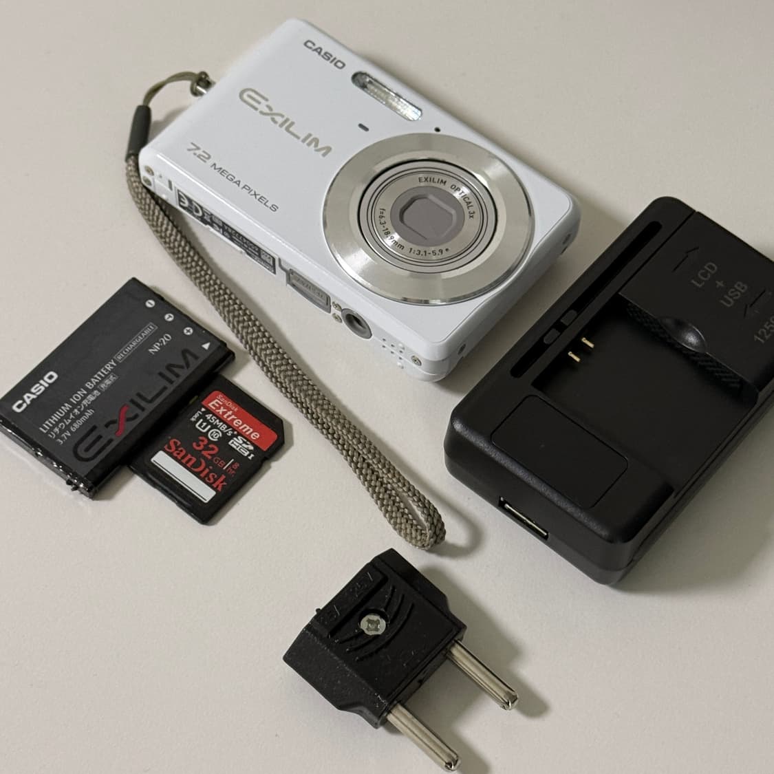 카시오 엑실림 z77 빈티지 디카 디지털카메라 화이트 상품이미지1