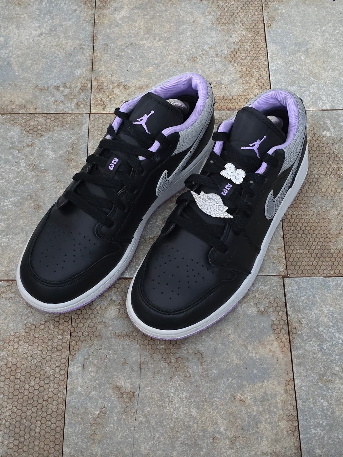 (245)나이키 조던 1 로우 se 블랙 라일락  상품이미지1