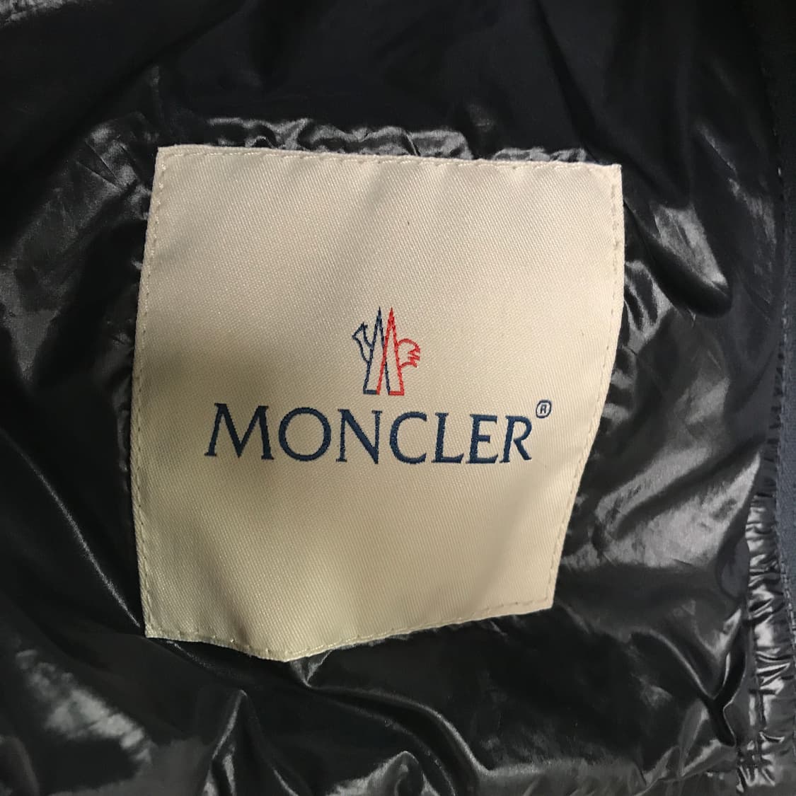 몽클레어 패딩 조끼 블랙 8(W) 상품이미지4