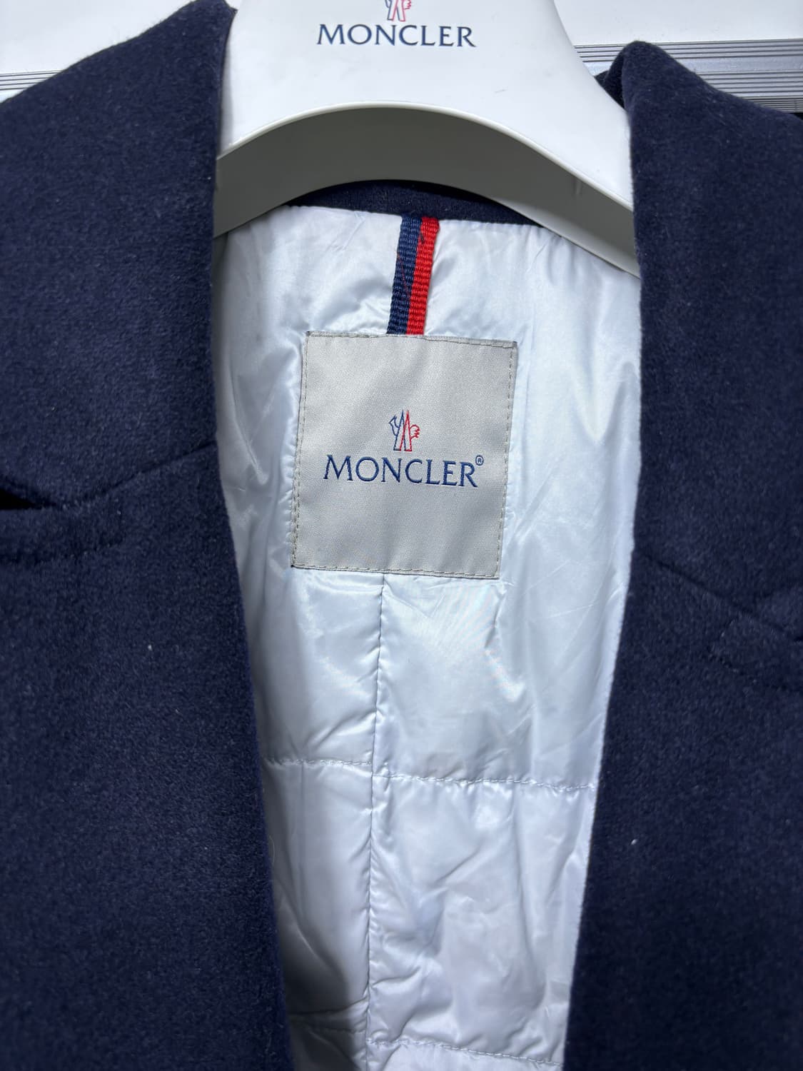 몽클레어x아미 콜라보 패딩코트 상품이미지4