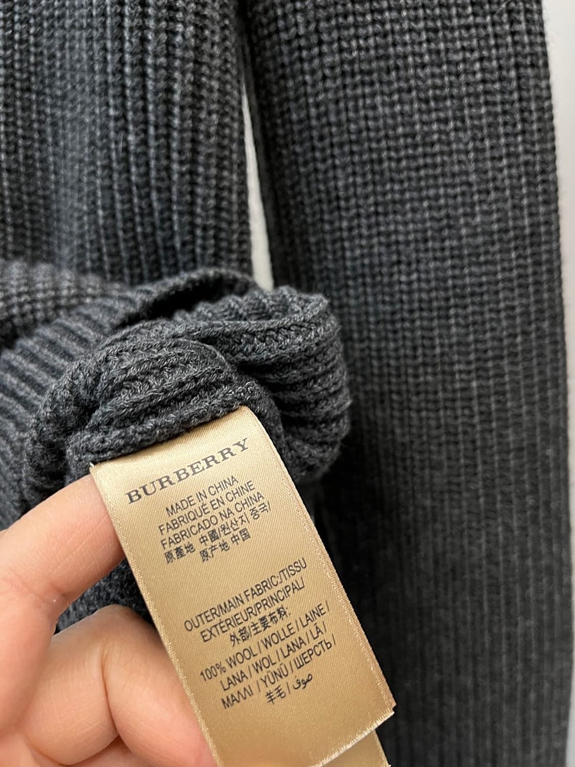 105) 버버리 숄넥 니트 스웨터  상품이미지5