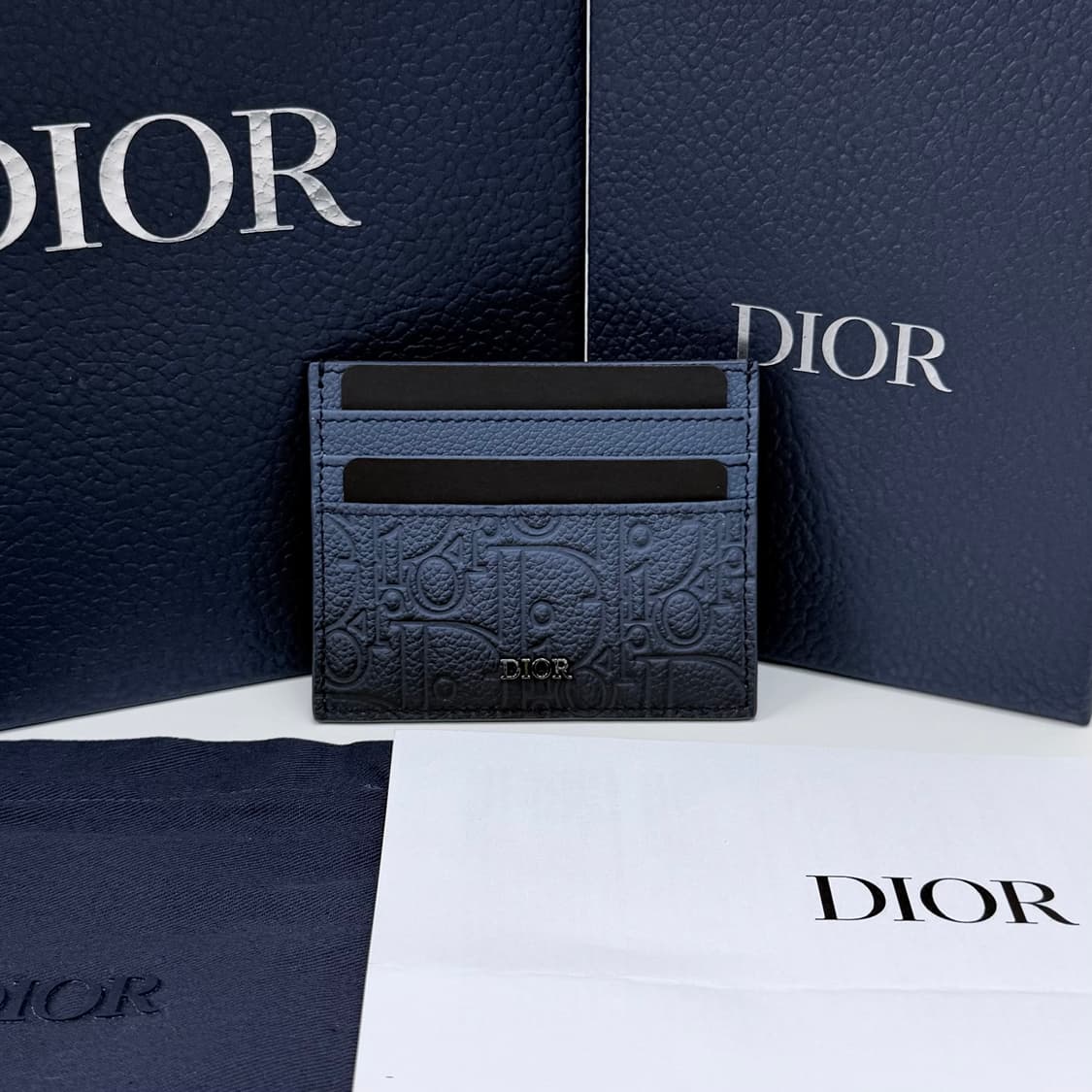 [미사용/선물가능] 26SS 디올 그라데이션 그래비티 레더 카드지갑 상품이미지1