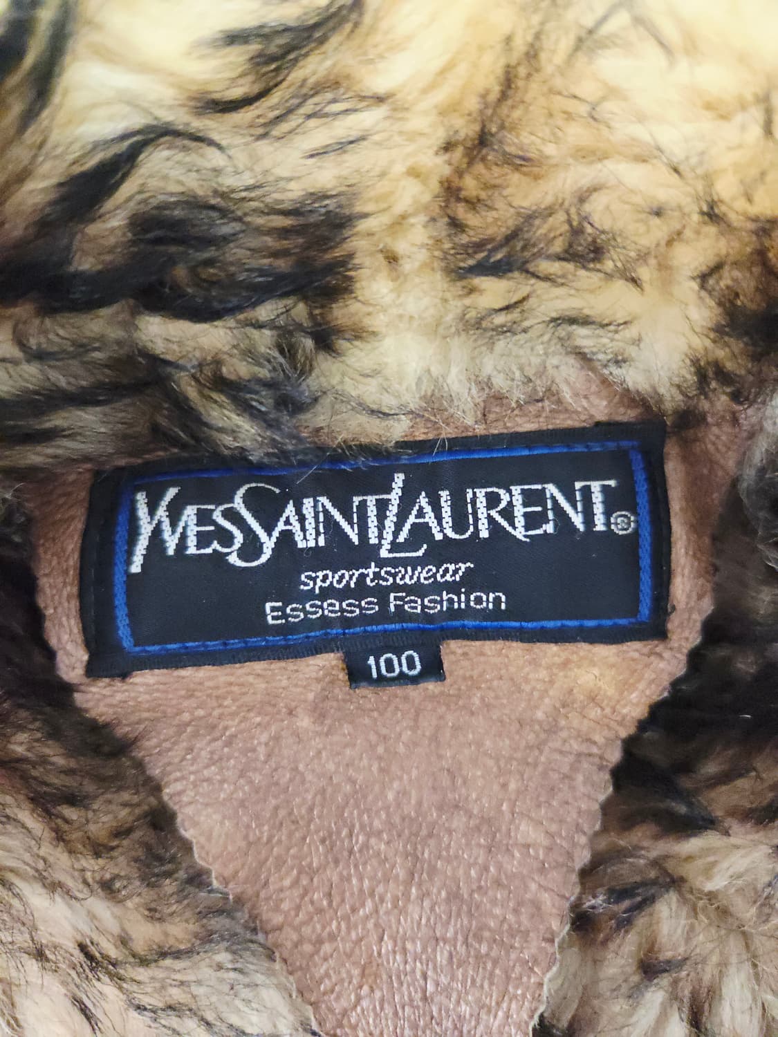 입생로랑(YSL) 에스에스패션 산양가죽 무스탕 하프 코트 상품이미지8