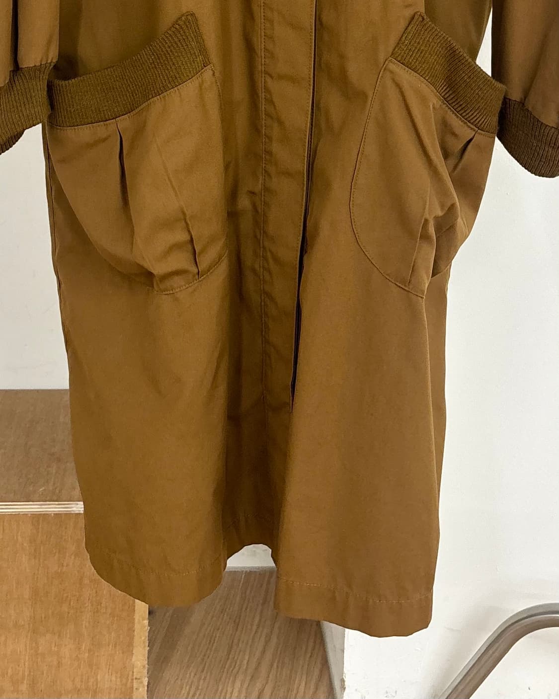 이세이미야케 디자인스튜디오 브라운 하이넥 롱 코트 상품이미지5