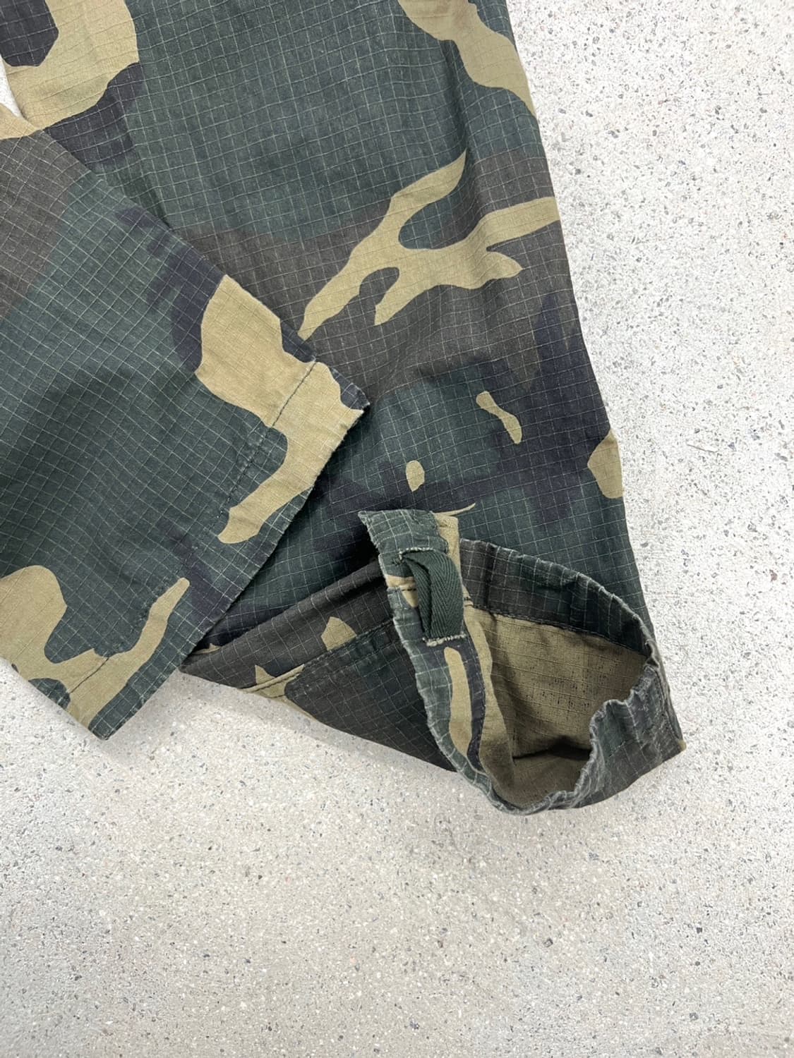 칼하트 WIP 에비에이션 카모 팬츠  상품이미지7