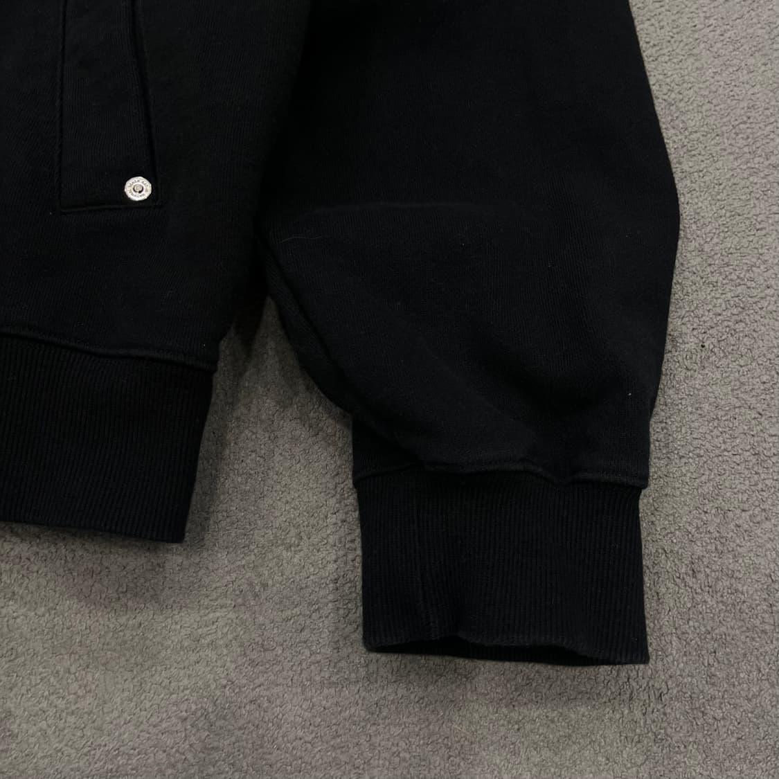 M 세터 리벳 아플리케 포켓 후드티 상품이미지3